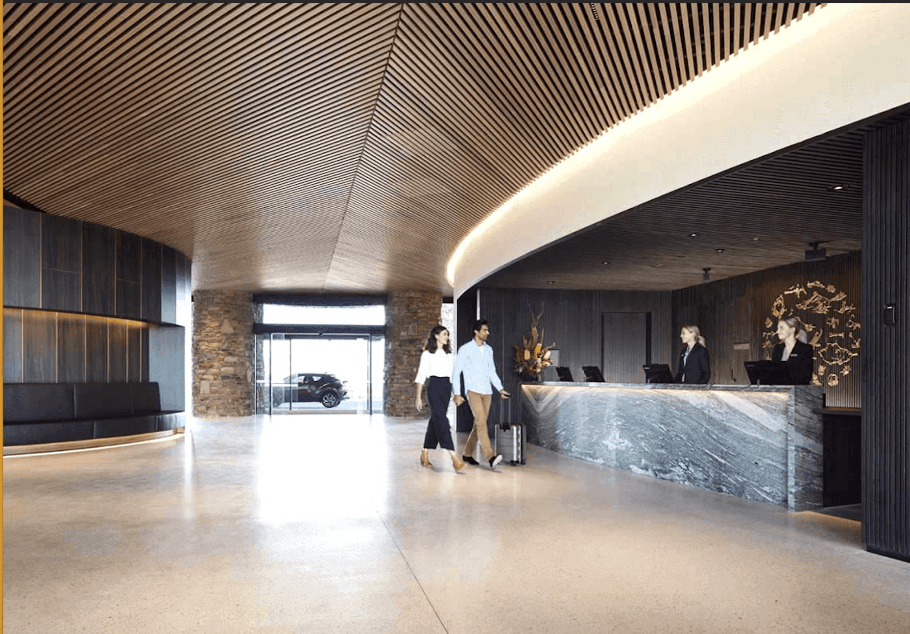 The Hidden Magic of Lighting: How Smart Lighting choices Make Hotels and Restaurants Amazing